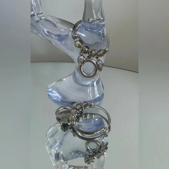 💟💎Vintage Nine  West Hoop Earrings - Picture 2 of 15